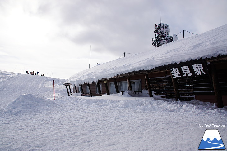 大雪山旭岳ロープウェイ 北海道最高峰でパウダーライド！